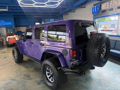 Used 2017 Jeep Wrangler Unlimited Sahara AWD/4WD image 5