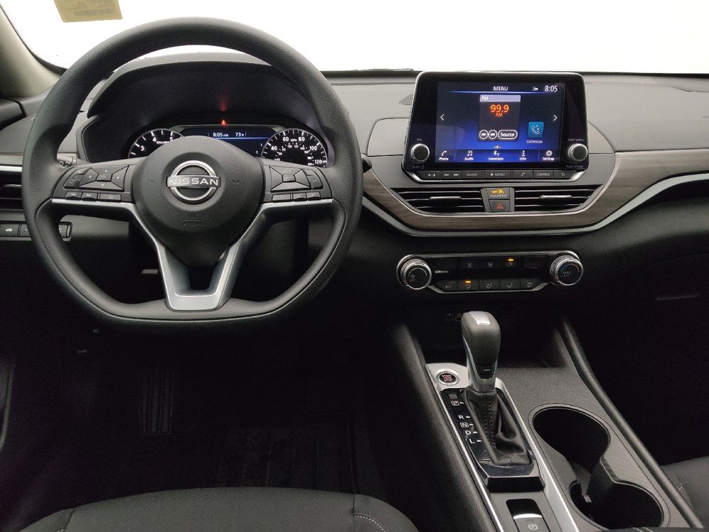 Used 2025 Nissan Altima 2.5 SV AWD/4WD image 22