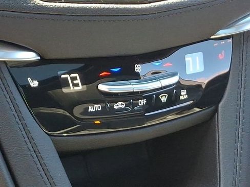 Certified 2025 Cadillac XT5 Sportv image 15