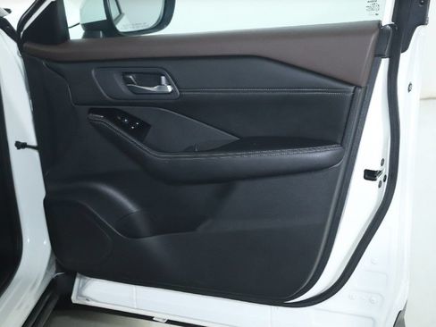 Certified 2023 Nissan Rogue SV w/ SV Premium B Package AWD/4WD image 35