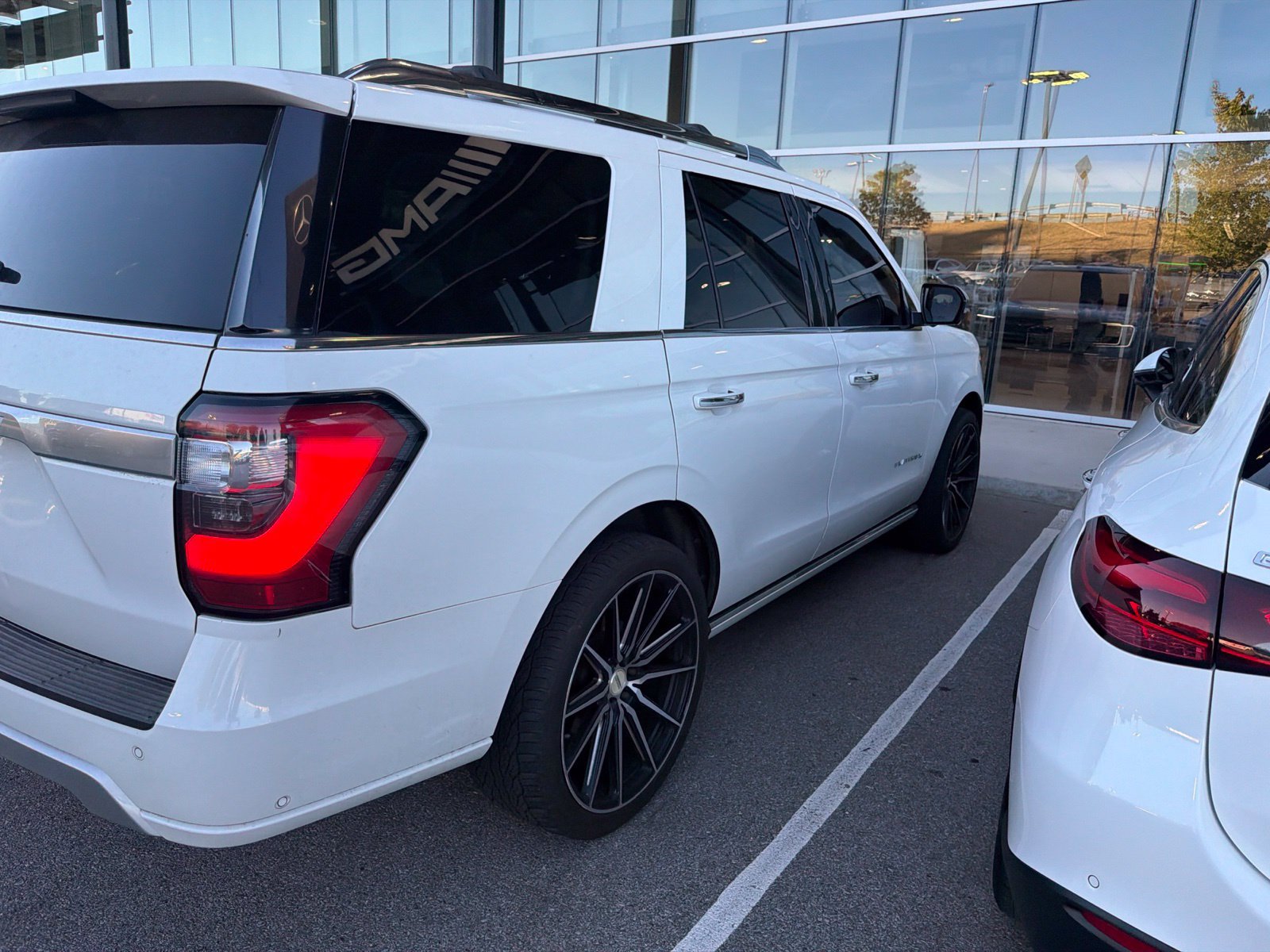 Used 2020 Ford Expedition Platinum AWD/4WD image 4