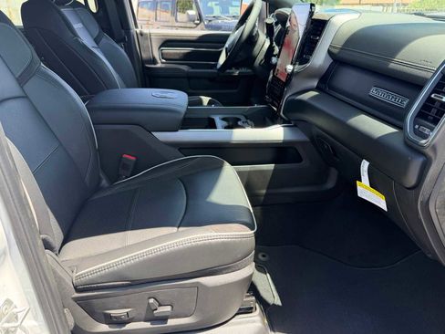 New 2026 RAM 2500 Laramie AWD/4WD image 16