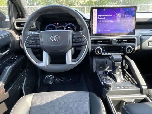 Used 2025 Toyota Tacoma Limited AWD/4WD image 14