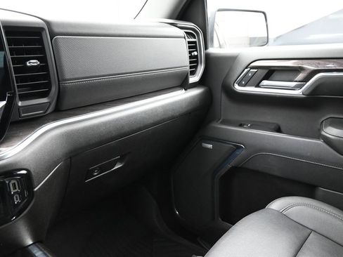 Used 2024 Chevrolet Silverado 1500 LTZ image 19