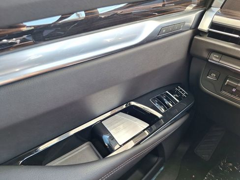 New 2026 Cadillac Escalade Luxury image 22