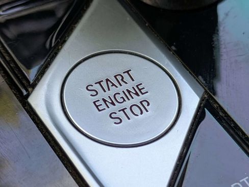 Used 2021 BMW X5 xDrive40i w/ M Sport Package image 28