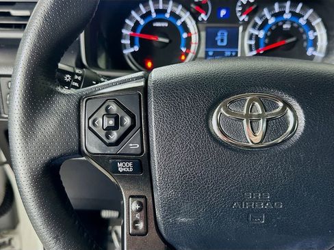 Used 2019 Toyota 4Runner TRD Off-Road AWD/4WD image 22