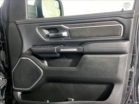 Used 2025 RAM 1500 Laramie AWD/4WD image 24