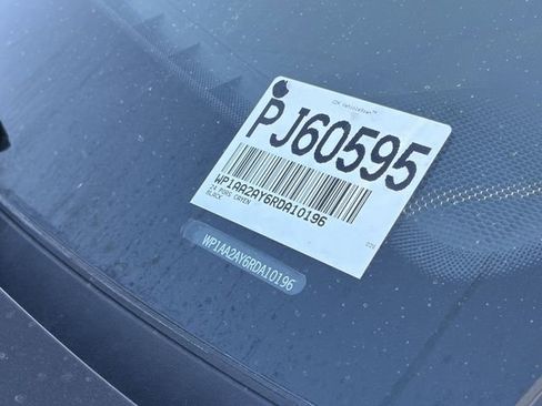 Used 2024 Porsche Cayenne AWD/4WD image 34