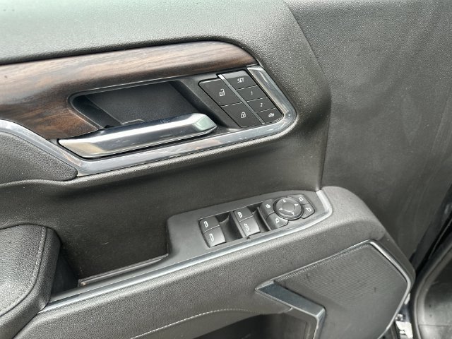 Used 2025 GMC Sierra 1500 SLT AWD/4WD image 24