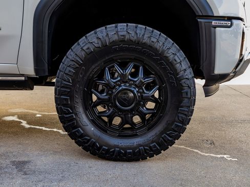 Used 2025 GMC Sierra 3500 Denali w/ Denali Reserve Package image 12