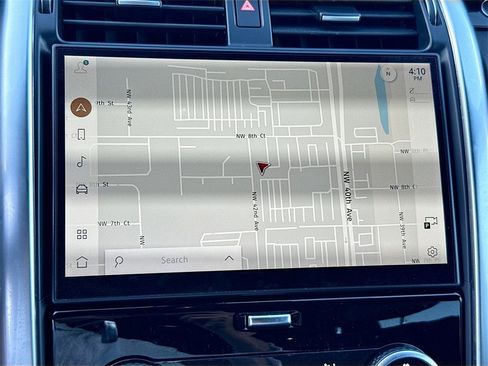 Used 2023 Land Rover Discovery S R-Dynamic image 14