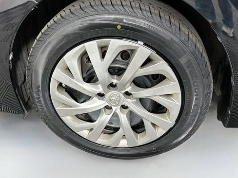 Used 2019 Toyota Corolla LE FWD image 29