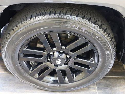 Used 2019 Toyota 4Runner Limited AWD/4WD image 26