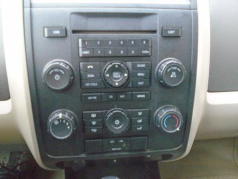Used 2010 Ford Escape XLS image 14
