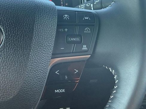 Used 2025 Toyota Camry SE image 14