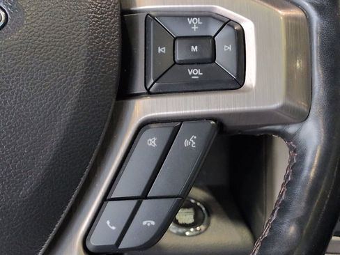 Certified 2022 Ford F250 Platinum image 30