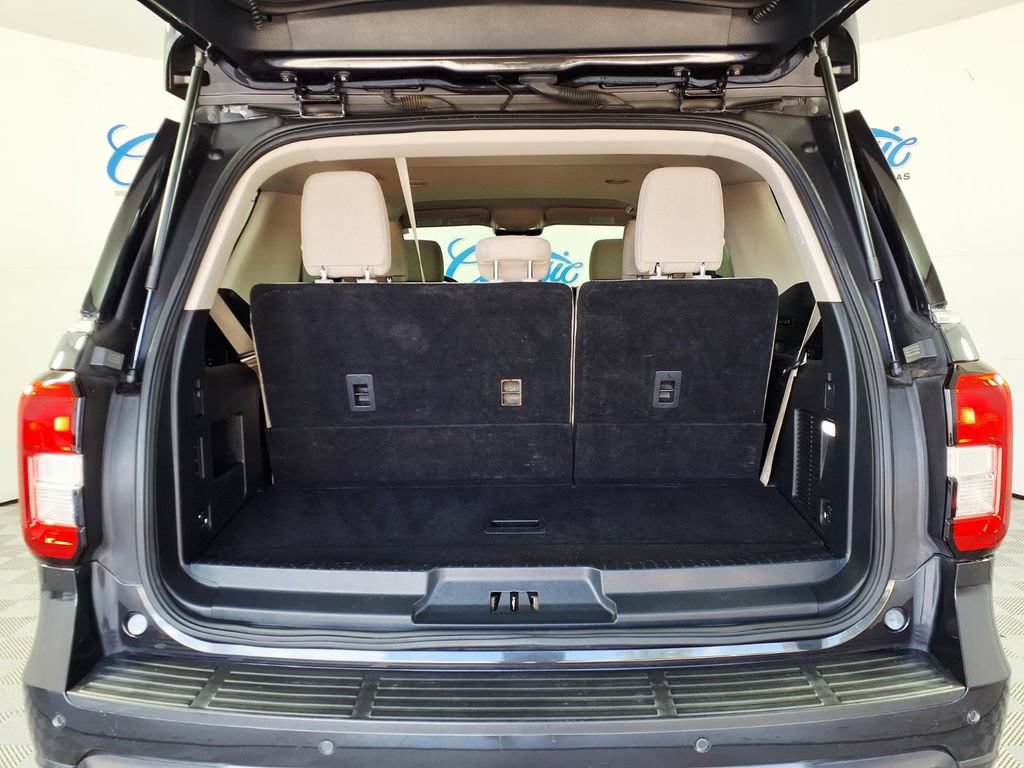 Used 2022 Ford Expedition XLT RWD image 10