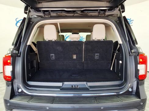 Used 2022 Ford Expedition XLT RWD image 10