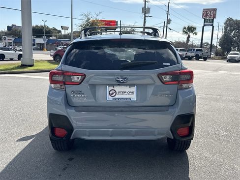 Used 2020 Subaru Crosstrek 2.0i image 7