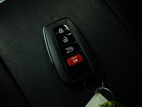 Used 2021 Toyota Highlander LE w/ Protection Package #3 (TMS) AWD/4WD image 22