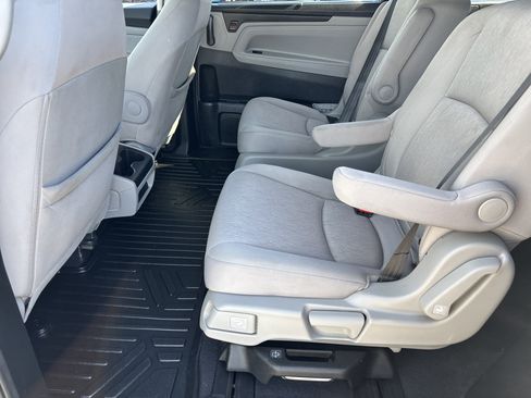 Used 2019 Honda Odyssey EX image 15