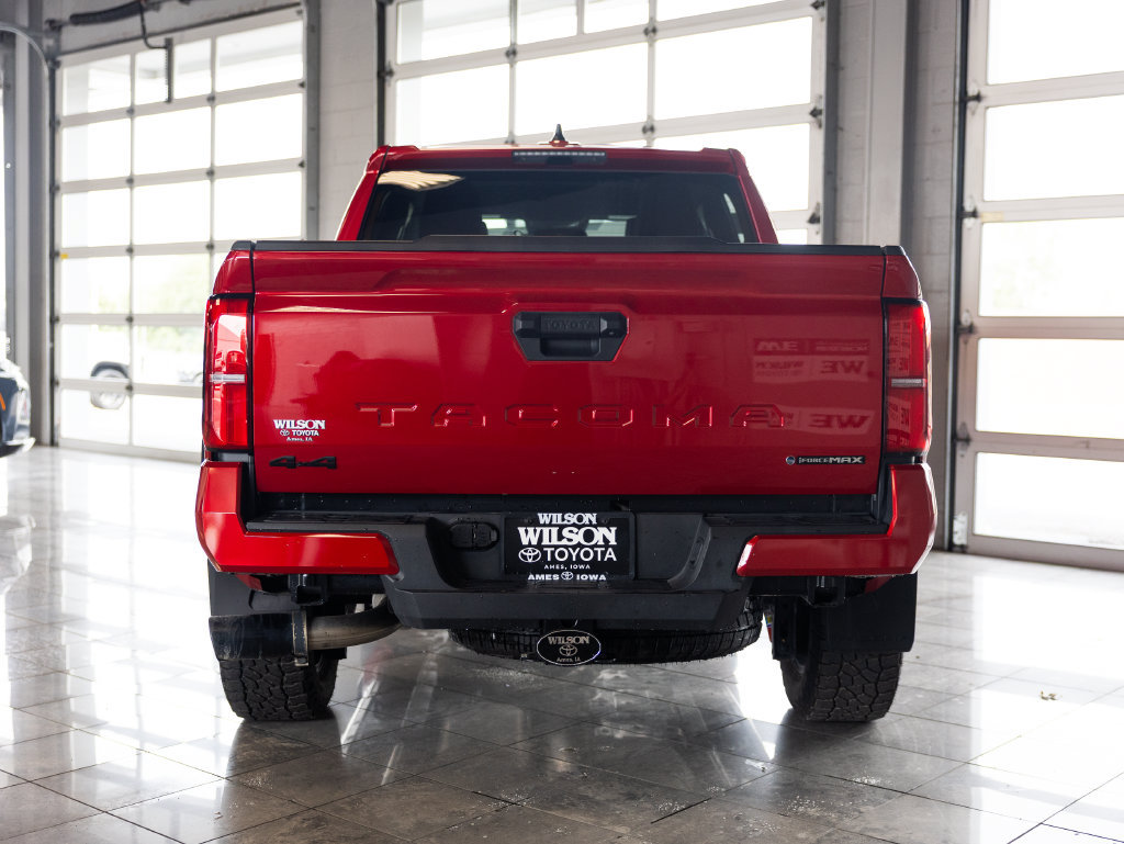 Certified 2025 Toyota Tacoma TRD Off-Road AWD/4WD image 4