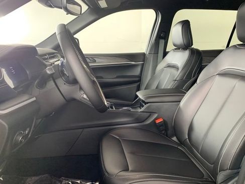 New 2025 Jeep Grand Cherokee L Limited image 12