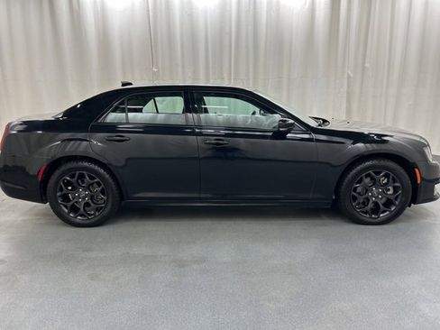 Used 2023 Chrysler 300 Touring L w/ Popular Equipment Group image 7