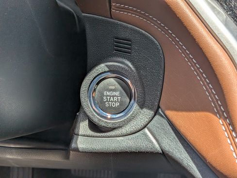 Used 2020 Subaru Outback Touring AWD/4WD image 29
