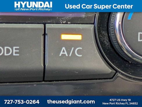 Used 2013 Nissan Altima 2.5 SL FWD image 24