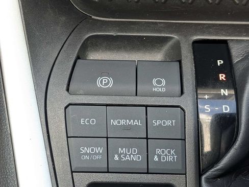 Used 2022 Toyota RAV4 XLE AWD/4WD image 20