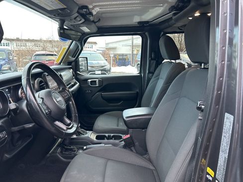 Used 2021 Jeep Gladiator Willys image 46