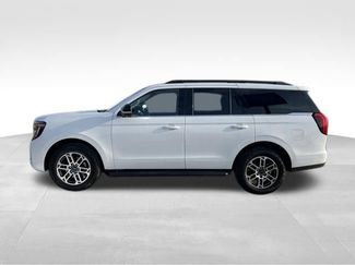 Used 2025 Ford Expedition Active AWD/4WD video 3