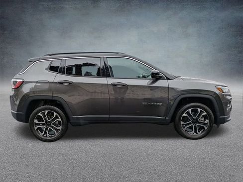 Used 2023 Jeep Compass Limited AWD/4WD image 2