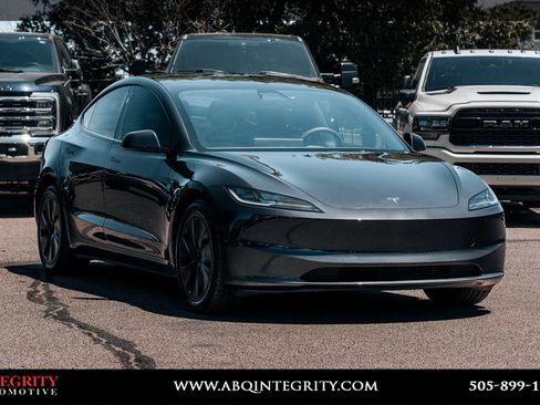 Used 2024 Tesla Model 3 Standard Range RWD image 1