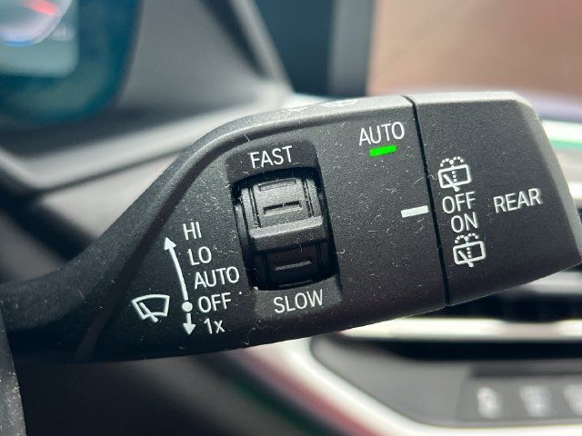 Used 2022 BMW X7 xDrive40i w/ Premium Package AWD/4WD image 34