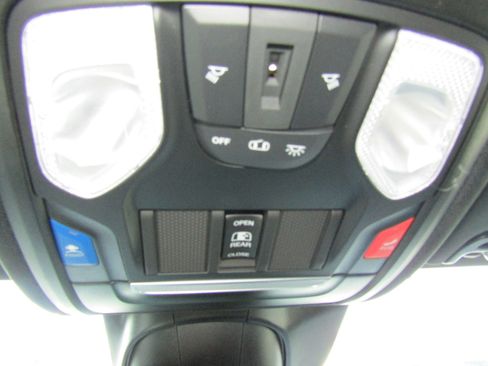 New 2026 RAM 3500 Big Horn AWD/4WD image 45