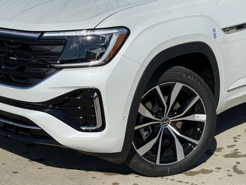New 2026 Volkswagen Atlas SEL Premium R-Line AWD/4WD image 3