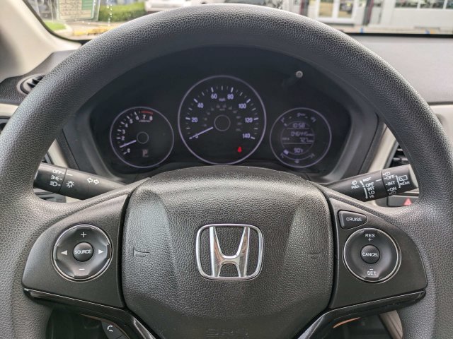 Used 2019 Honda HR-V LX image 23