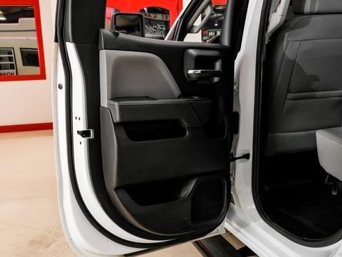 Used 2019 Chevrolet Silverado 2500 W/T AWD/4WD image 42