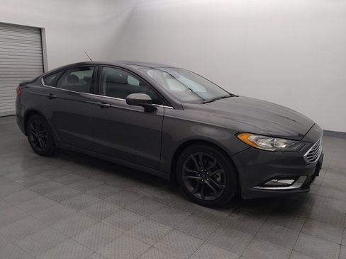 Used 2018 Ford Fusion SE w/ Equipment Group 201A image 11