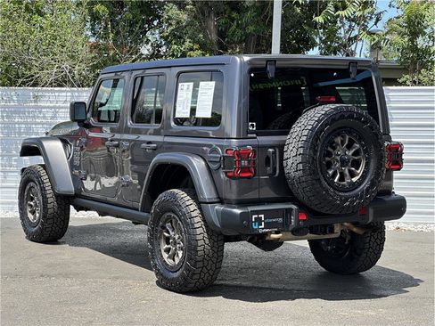 Used 2021 Jeep Wrangler Unlimited Rubicon w/ Dual Top Group AWD/4WD image 3