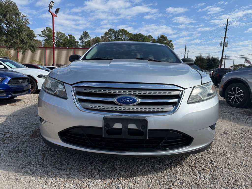 Used 2012 Ford Taurus SE FWD image 2