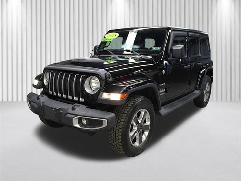 Certified 2018 Jeep Wrangler Unlimited Sahara w/ Dual Top Group image 8