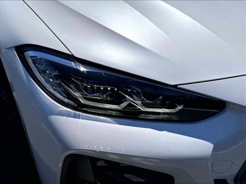 Used 2022 BMW M440i Convertible w/ Premium Package RWD image 31