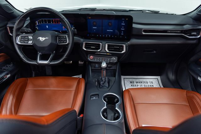 Used 2025 Ford Mustang Premium RWD image 20
