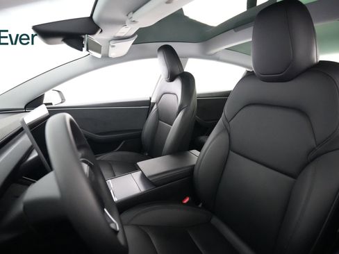 Used 2025 Tesla Model 3 Long Range AWD/4WD image 4