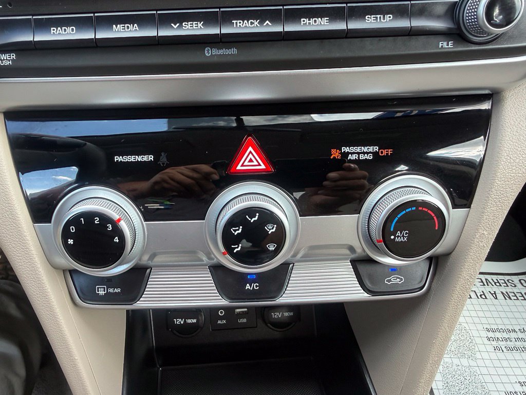 Used 2019 Hyundai Elantra SE FWD image 82