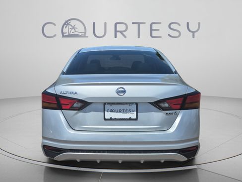 Certified 2022 Nissan Altima 2.5 S FWD image 6